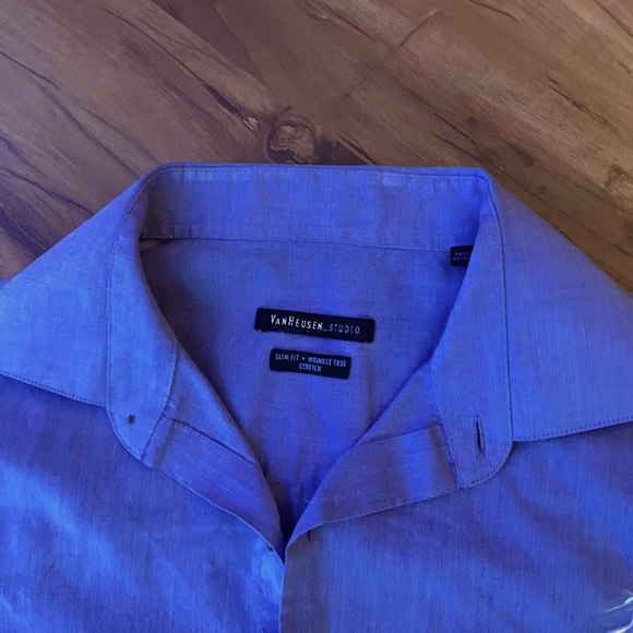 VanHeusen gently worn button-uo shirt - Picture 2 of 6